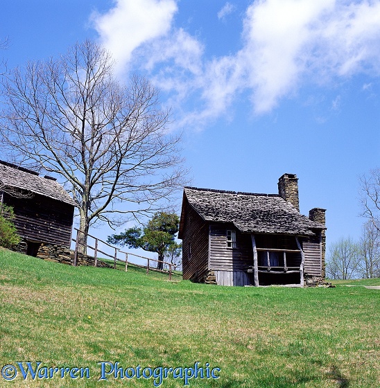 Wooden hill-billy house.  North Carolina, USA