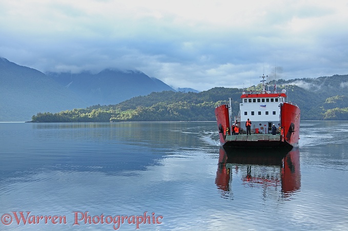 Ferry coming to dock.  Chile