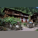 Old Manali houses