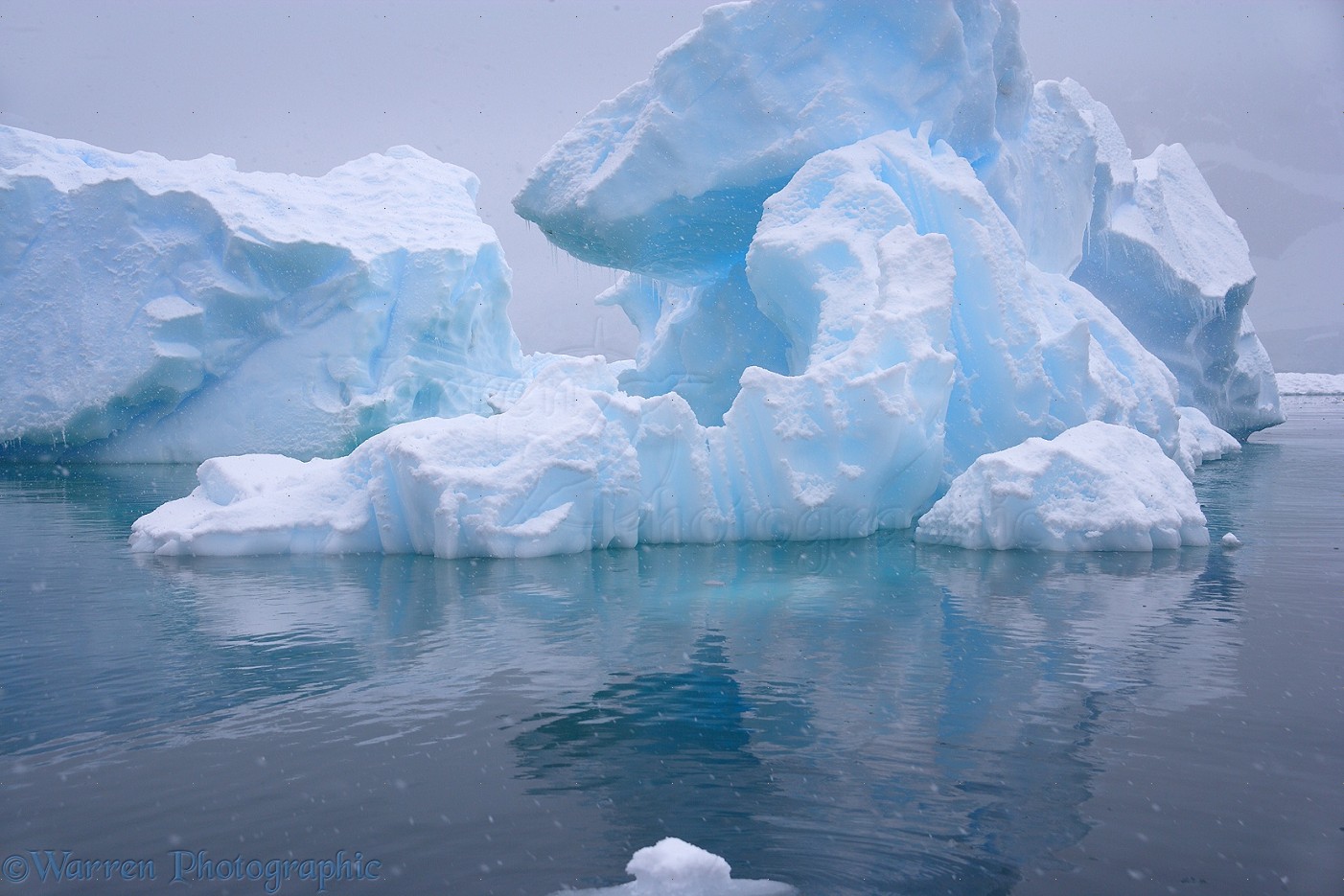 http://www.warrenphotographic.co.uk/photography/bigs/14324-Iceberg.jpg