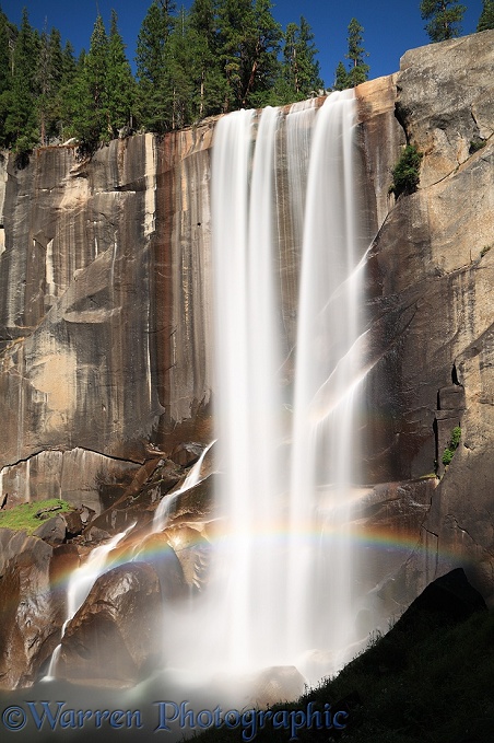 Vernal Falls.  Yosemite, California, USA