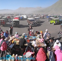 People and jeeps at Mt Bromo